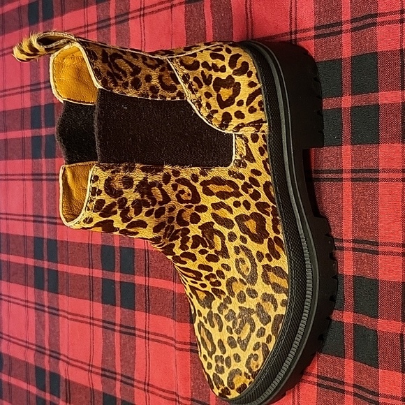 NWOT Lucky Brand Women Emali Tan Black Leopard Calf Hair Lug Sole Combat Boots - Picture 4 of 12